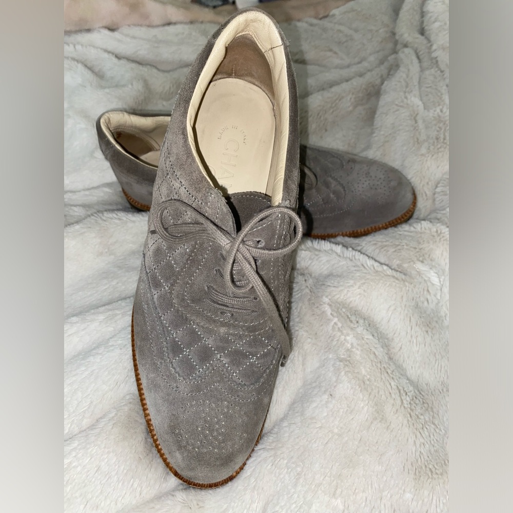 Chanel Oxford suede and leather shoes!